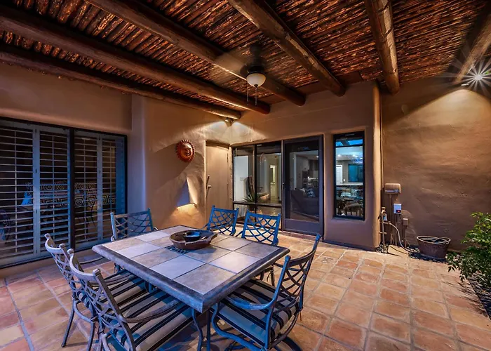 Villa Exclusive Boulders Retreat Near Downtown Hiking Scenic Views.