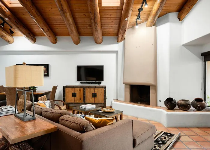 Exclusive Boulders Retreat Near Downtown Hiking Scenic Views. Villa *