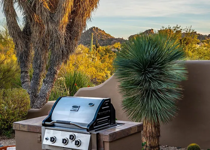 Exclusive Boulders Retreat Near Downtown Hiking Scenic Views. Cave Creek